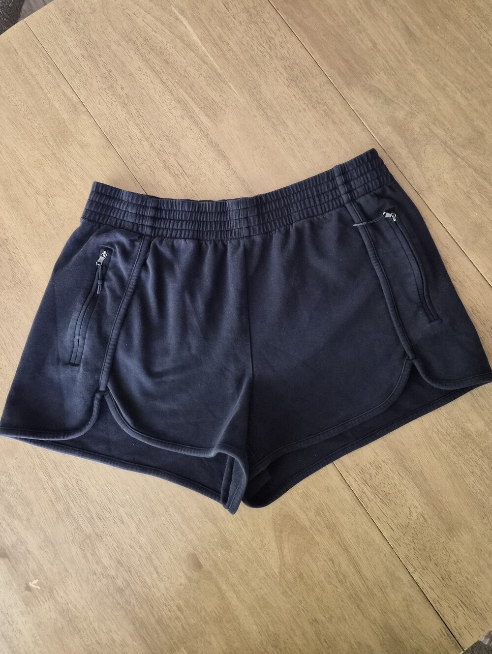 Old Navy Dynamic Fleece High-Rise Shorts